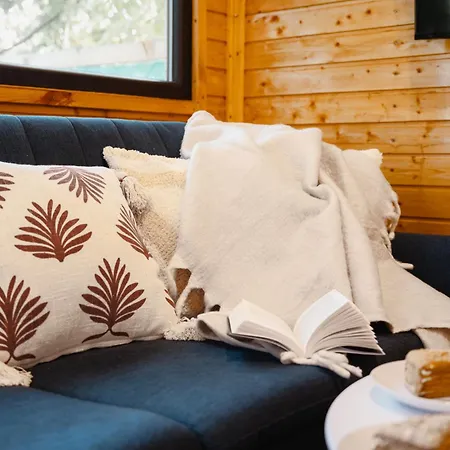Cozy Tiny House With Summer Whirlpool By Wagnerstays Appartement Rehenice
